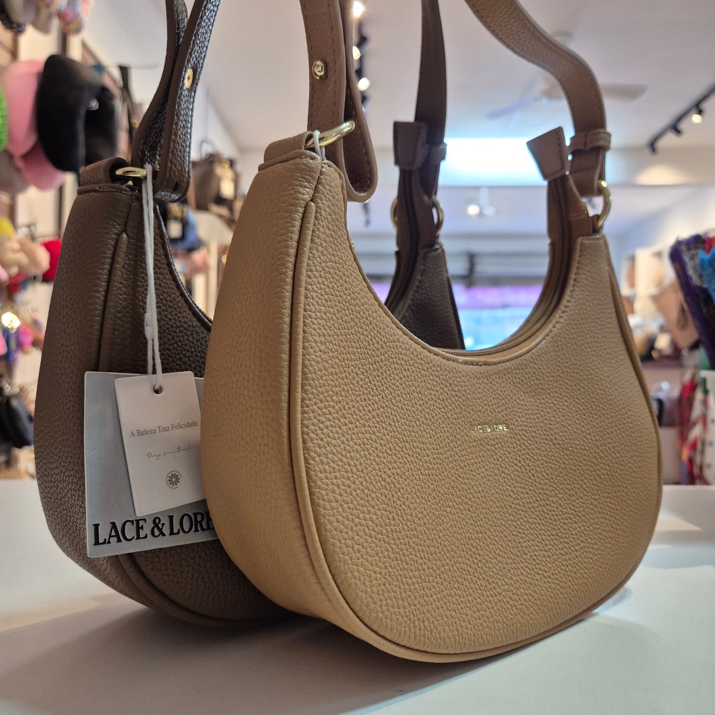 Bolsa Baquete Compacta, Versátil e Elegante para o Dia a Dia