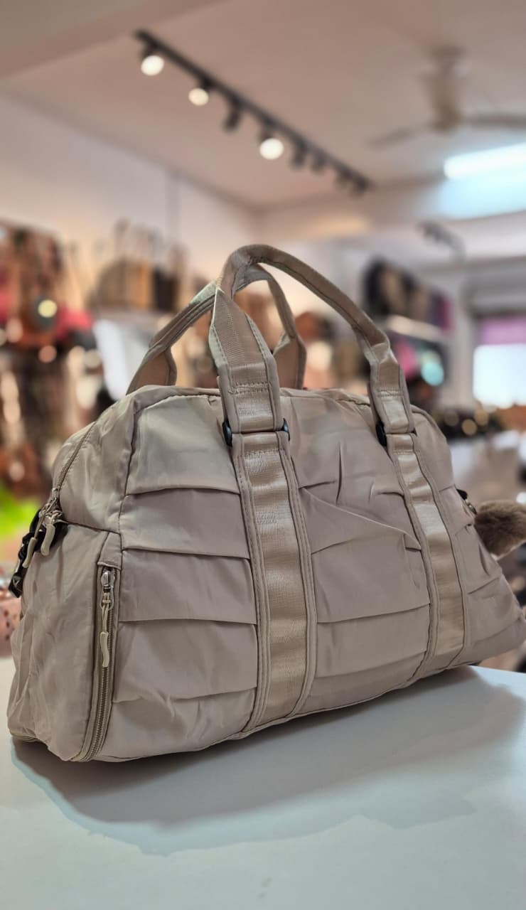 Bolsa de Academia Praticidade e Estilo para Treinos e Viagens