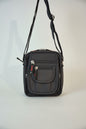 Necessaire Masculina Trail com Alça e Bolsos Frontais