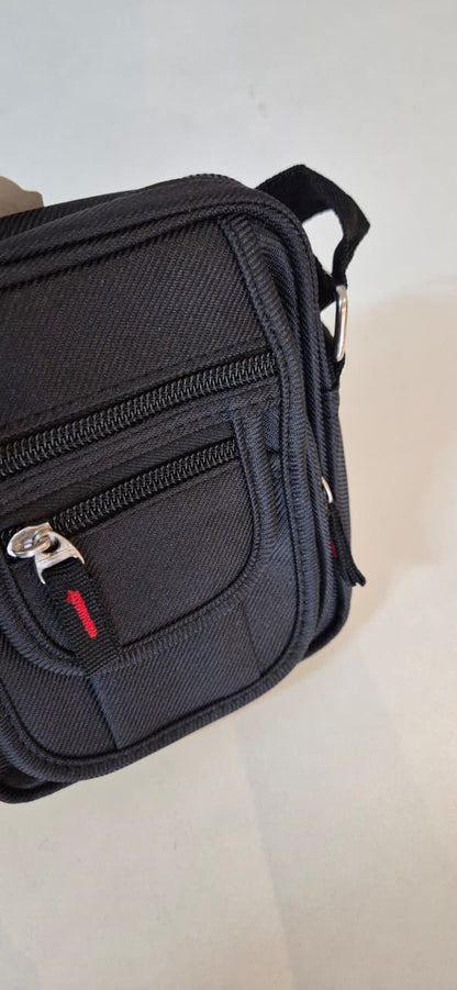 Necessaire Masculina Trail com Alça e Bolsos Frontais