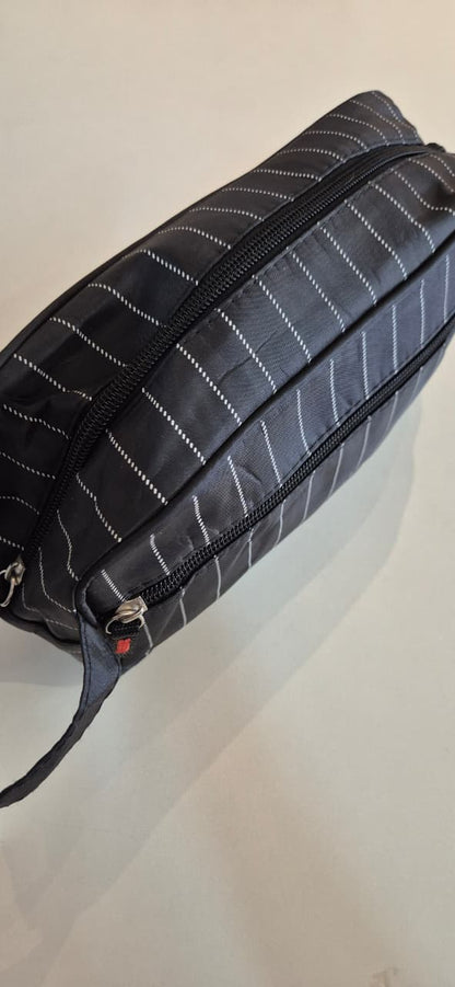 Necessaire Masculina Voyage Listrada com Zíper