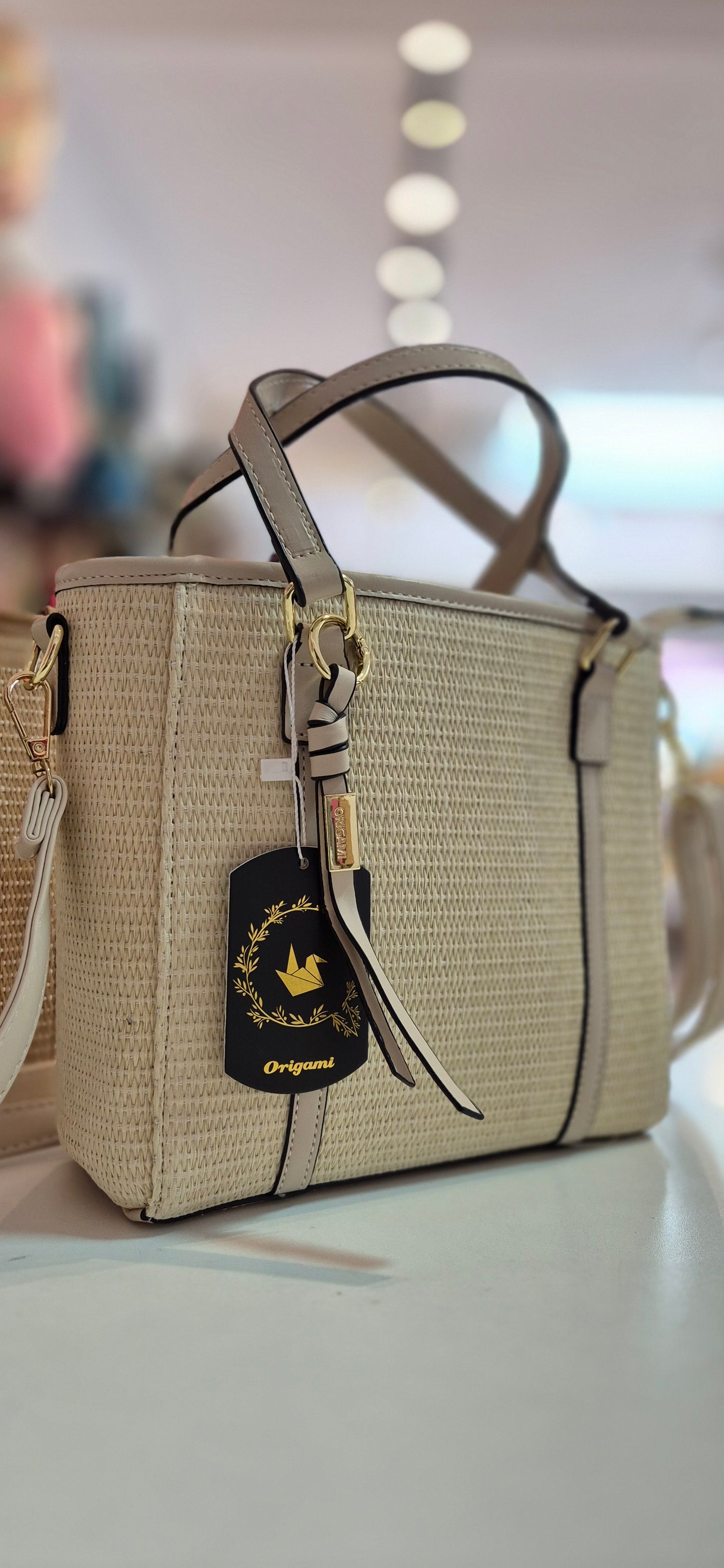 Bolsa Origami Estilo, Leveza e Versatilidade para o Dia a Dia